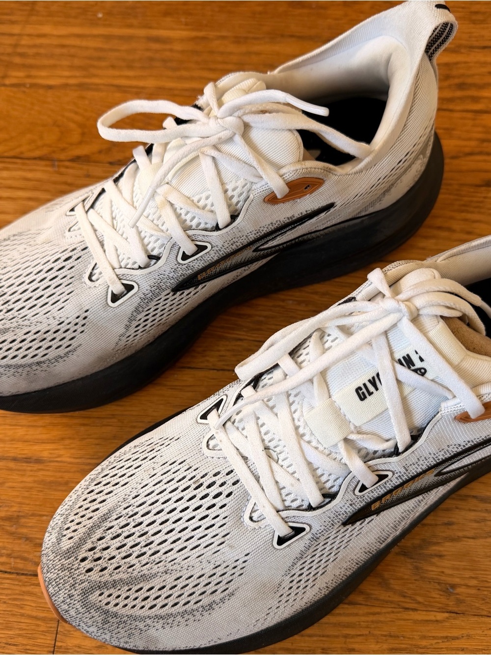 Brooks Glycerin 22 men's running shoes in white/grey/black